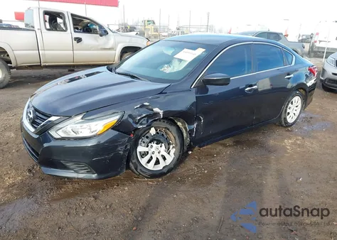 2018 Nissan Altima 2.5 S z USA, uszkodzony, nr VIN 1N4AL3AP4JC232521